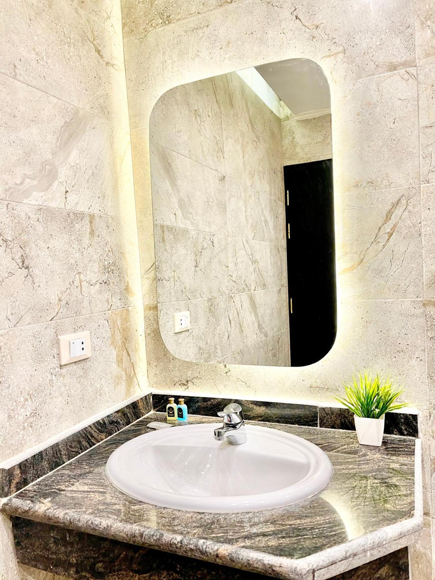 Al Kawm al Akhdar Comfort Giza Inn View מראה חיצוני תמונה